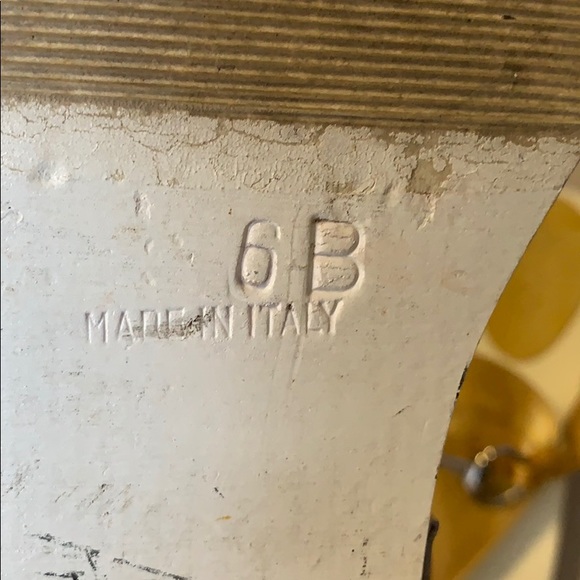 Gucci sandals size 6 B - Picture 4 of 5